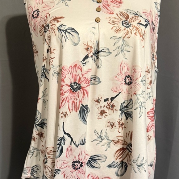 4X Floral Sleeveless V-Neck Blouse - Picture 3 of 6